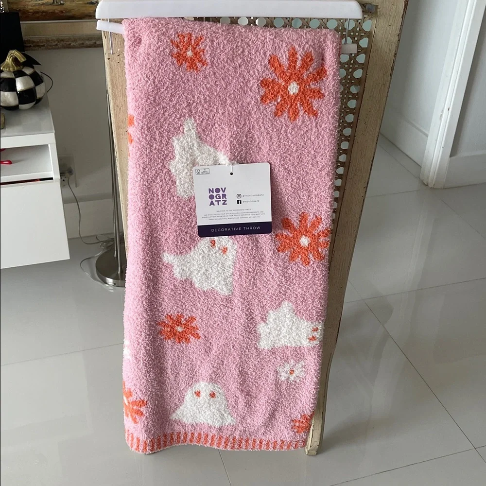 Novogratz Halloween Pink/White/Orange Ghost and Flower Decorative Throw Blanket